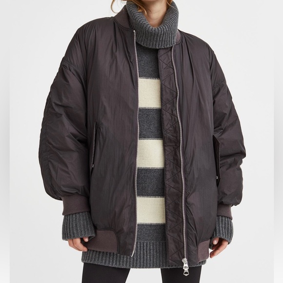 H&M Oversized Down Jacket - Picture 3 of 4